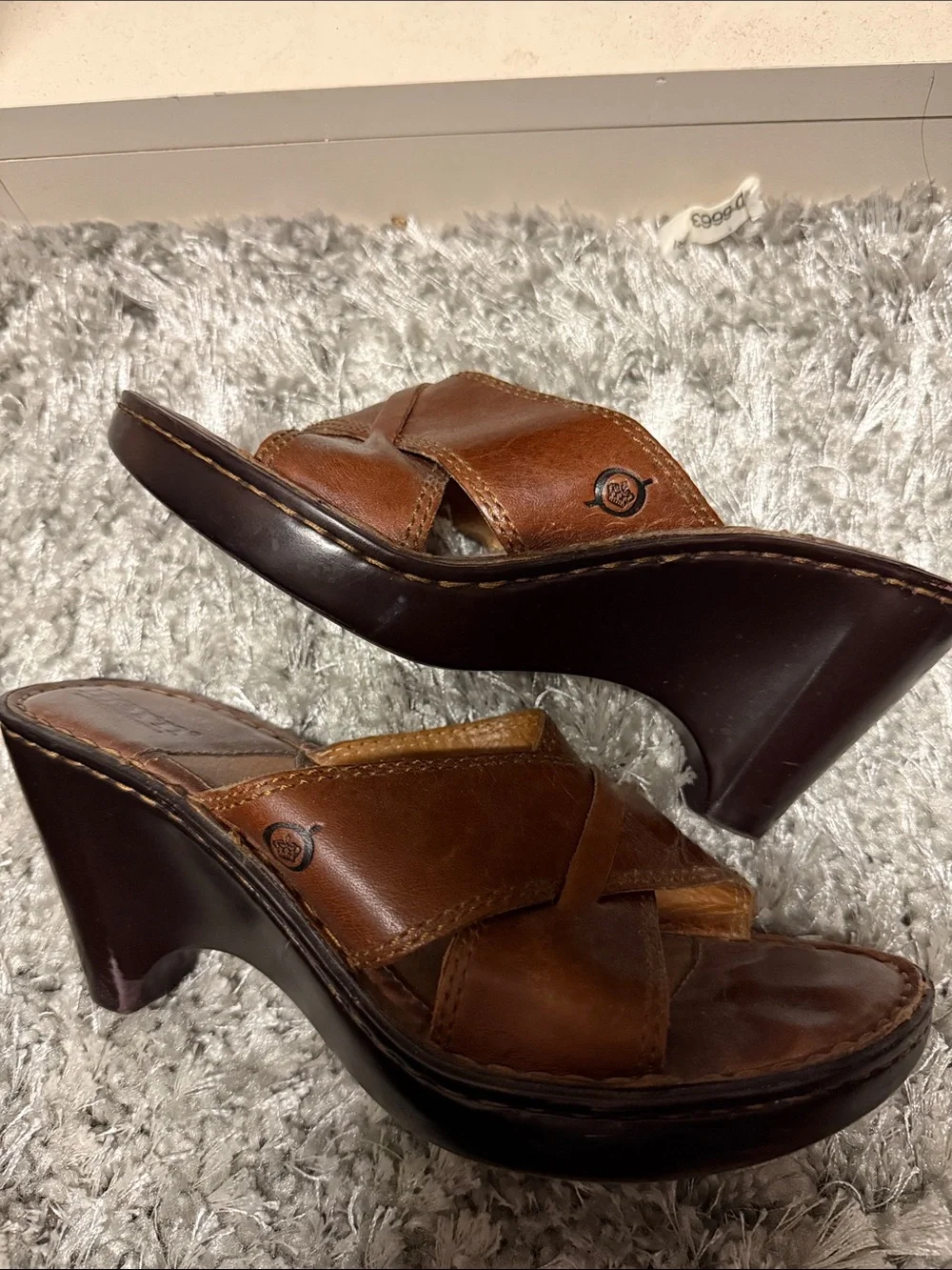 2 Pair Born Women’s Slip-On Clogs/Sandals in Brown and Black - Picture 2 of 5